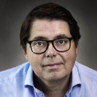 Sander van Pel, Associate
